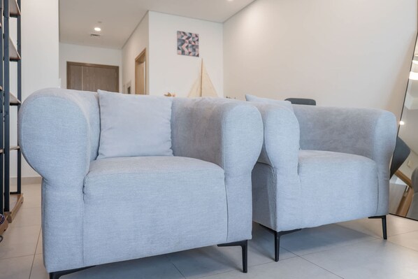 Apartment | 1 bedroom, Internet - Stunning 1 Bedroom in The Bay With Balcony (Dubai)