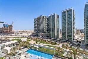 Studio | Internet - An Oasis in Bella Rose and Sleeps 2 (Dubai)