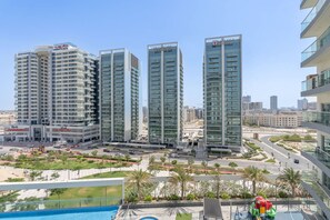 Studio | Internet - An Oasis in Bella Rose and Sleeps 2 (Dubai)