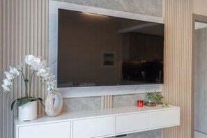 Apartment | 1 bedroom, Internet - Gorgeous 1 Bedroom in Oxford Boulevard JVC (Dubai)