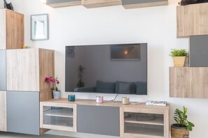 Apartment | 1 bedroom, Internet - Modern 1-bed With Scenic Golf Course View (Dubai)