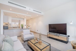Apartment - Refined Urban Living 1 Bebdroom at Sobha Waves Grande (Dubai)