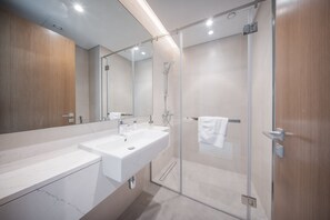 Apartment | 2 bedrooms, Internet - Modern 2 Bedroom - Canal Front Stay (Dubai)