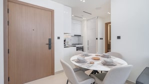 Apartment - Exceptional 1 Bedroom in Binghatti Tulip (Dubai)