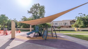 House | 2 bedrooms, high-speed internet - Villa 26 Street 10 Spring 11 (Dubai)