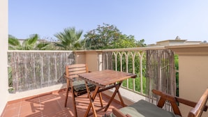 House | 2 bedrooms, high-speed internet - Villa 26 Street 10 Spring 11 (Dubai)