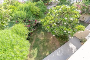 House | 2 bedrooms, Internet - Villa 26 Street 10 Spring 11 (Dubai)