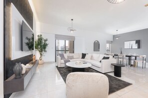 Apartment | 5 bedrooms, Internet - 2202 Sadaf 8 in Dubai (Dubai)