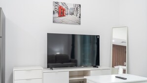 Studio | High-speed internet - 209 Arabian Gate in Dubai (Dubai)