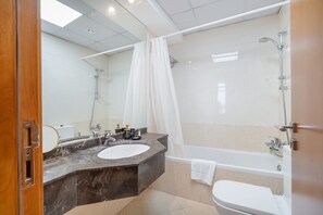House | 2 bedrooms, Internet - 609 Dorra Bay in Dubai (Dubai)