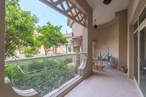 House | 2 bedrooms, Internet - 110 Shoreline 14 in Dubai (Dubai)