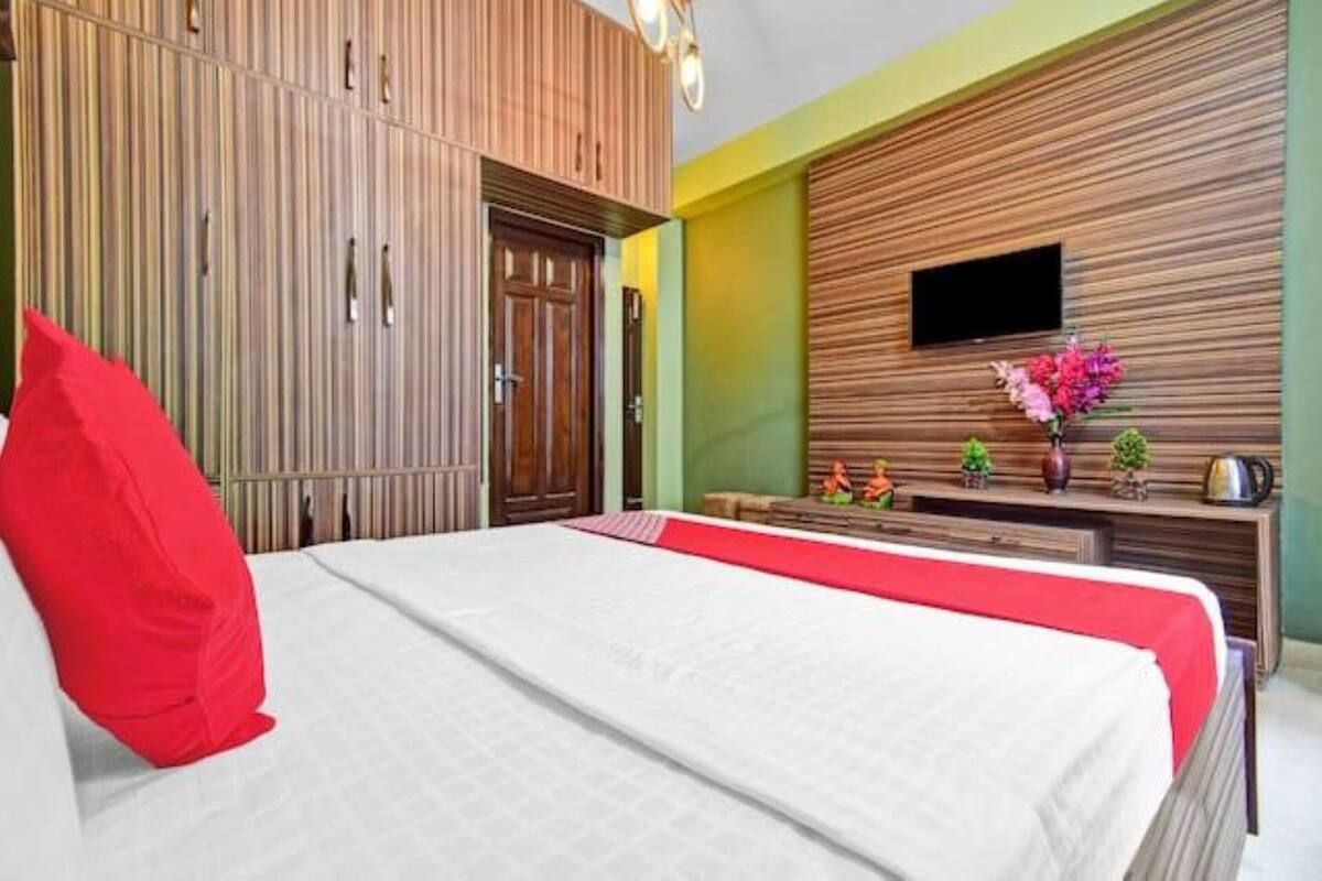Basic Double Room, City View | Desk, free WiFi, bed sheets