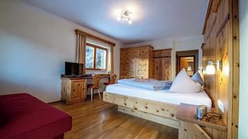 Comfort-Zimmer | Schreibtisch, kostenloses WLAN, Bettwäsche