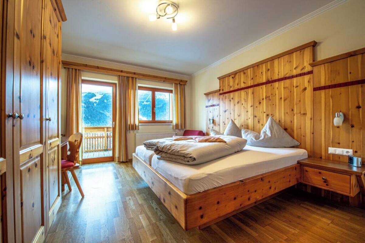 Comfort Room | Desk, free WiFi, bed sheets