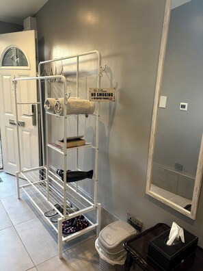 Superior Studio, Kitchenette, Garden View | Living area