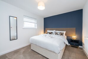 3 habitaciones, tabla de planchar con plancha y wifi gratis 