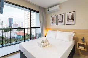 Studio | Blackout drapes, soundproofing, iron/ironing board, free WiFi
