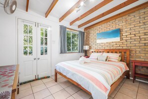 4 bedrooms, iron/ironing board, travel cot, WiFi