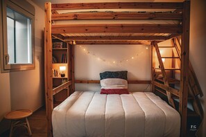 3 bedrooms, free WiFi, bed sheets