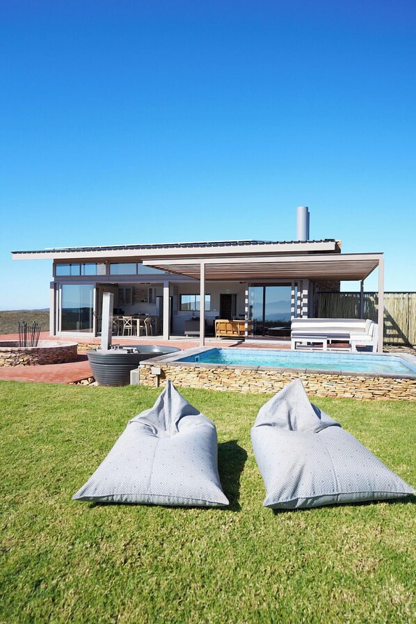 Alpehytte – executive, balkong, fjellutsikt | Skrivebord for bærbar PC, wi-fi (inkludert) og sengetøy