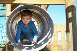 Área de juegos infantiles al aire libre