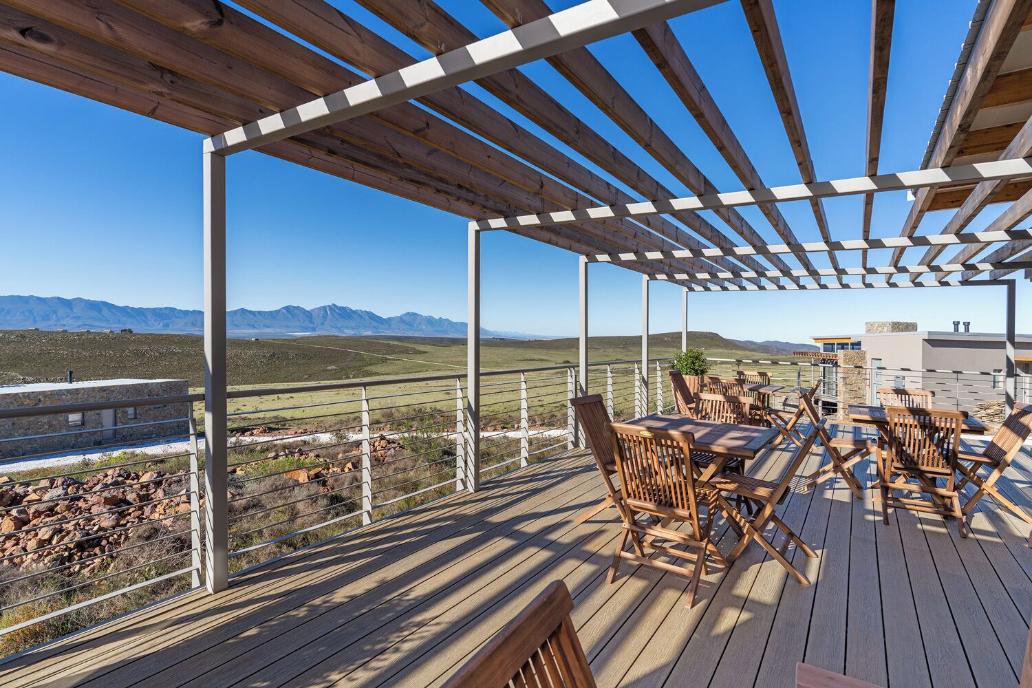 Laptop workspace, free WiFi, bed sheets