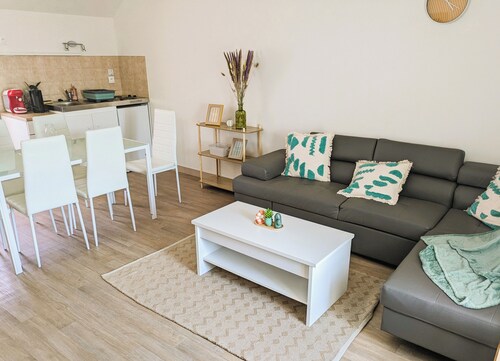 Grand appartement en ville et proche mer