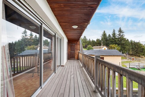 Appartement '3 Chambres À Font Romeu' avec Vue sur la Montagne, Jardin Commun et Balcon