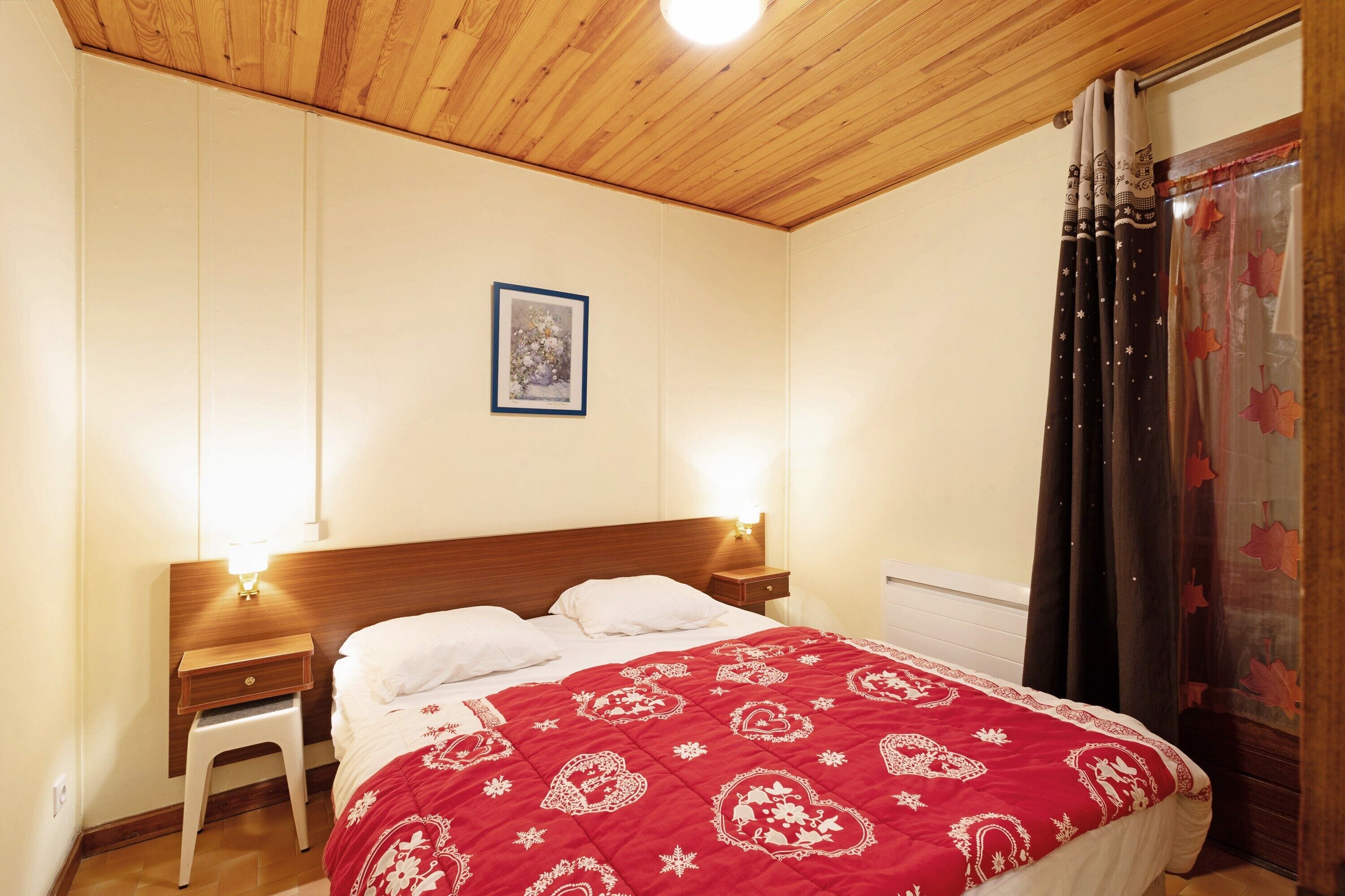 3 bedrooms, iron/ironing board