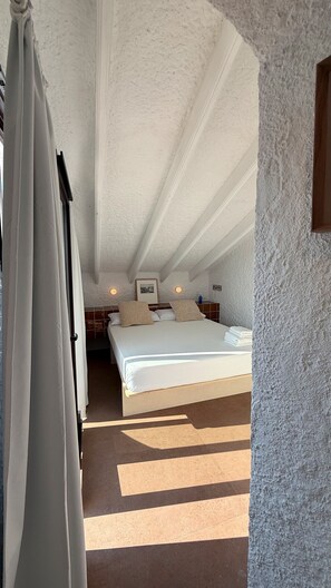 WiFi, bed sheets