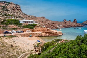 On the beach - Apartment 'Unique Seafront Property' with Sea View, Wi-Fi and Air Conditioning (Cala Morell)