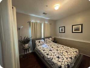 2 bedrooms, iron/ironing board, WiFi, bed sheets