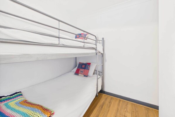 2 bedrooms, iron/ironing board, WiFi, bed sheets