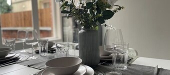 Spacious Flat | Sleeps 7, Pet-Friendly + Parking