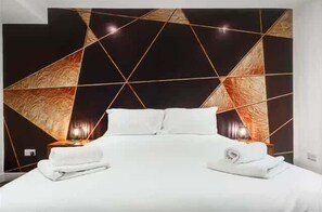 3 habitaciones, tabla de planchar con plancha, internet y ropa de cama 