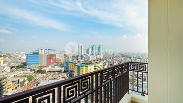 Apartment, 3 Bedrooms, City View | Balcony