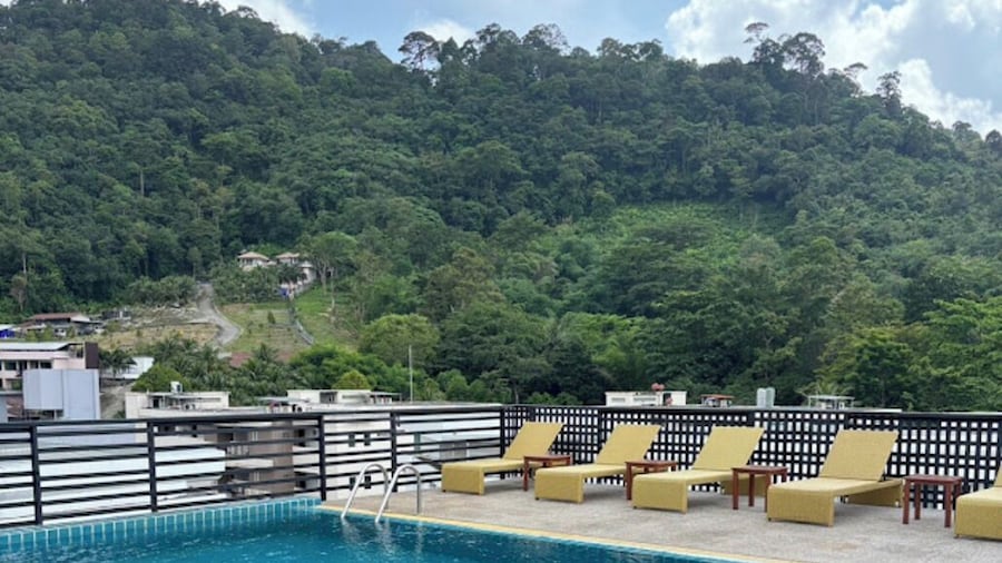 The Kris Resort Hotel