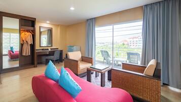Primier Room | Living area