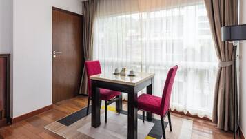 Deluxe Plus Room | Terrace/patio