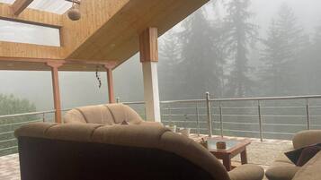 Superior Single Room, Balcony, Mountain View | Terrace/patio
