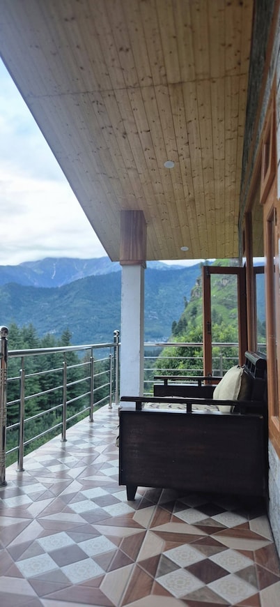 The Orchard Retreat VanVaas