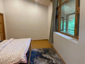 Superior Single Room, Balcony, Mountain View | Desk, laptop workspace