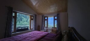 Superior Single Room, Balcony, Mountain View | Desk, laptop workspace