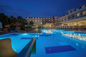 Indoor pool, seasonal outdoor pool - White Lilyum Hotel- All Inclusive (Çamyuva)