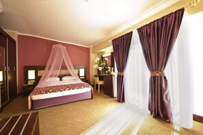 Deluxe Room | Minibar, free cribs/infant beds, WiFi, bed sheets - White Lilyum Hotel- All Inclusive (Çamyuva)