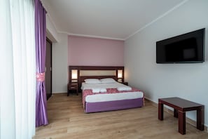 Minibar, free cots/infant beds, WiFi, bed sheets
