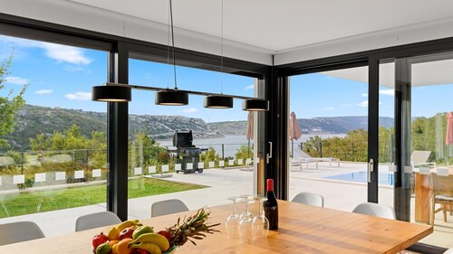 Modern Villa Adria Blue with heated pool