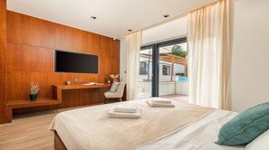 5 makuuhuonetta, silitysrauta/-lauta, Wi-Fi, vuodevaatteet