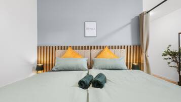 1 bedroom, iron/ironing board, travel crib, WiFi