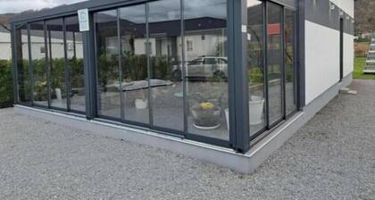 AM Una Lux House